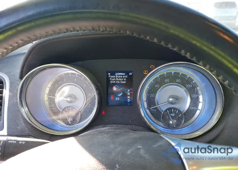 2013 Chrysler 300 Motown z USA, uszkodzony, nr VIN 2C3CCARG7DH644658